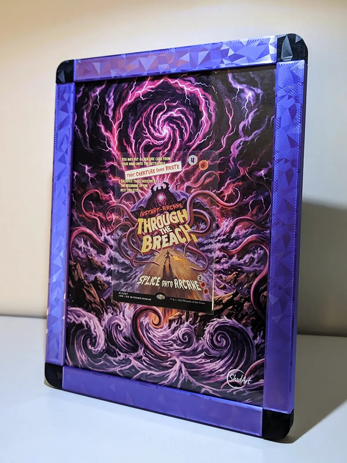 Progetto ShadArtCustom per carta Magic in una composizione da esposizione.